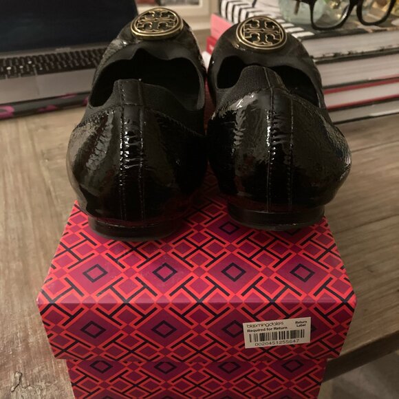 AUTHENTIC Tory Burch Patent Leather Ballet Flat - Picture 2 of 4